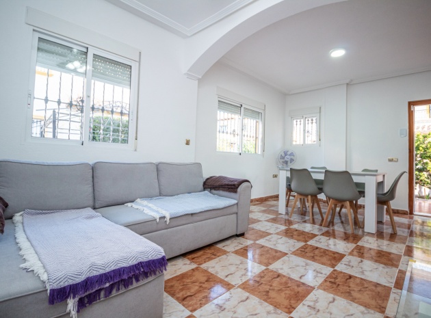 Återförsäljning - Villa - Cabo Roig - san jose