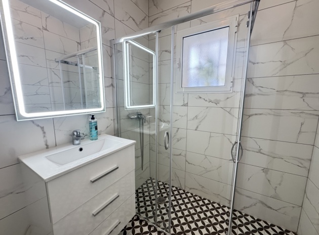 Resale - Villa - Villamartin - blue lagoon