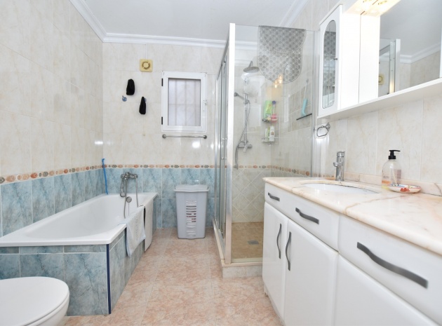 Resale - Villa - Algorfa - Montemar