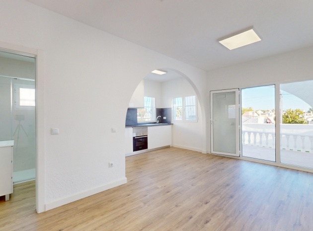 Resale - Bungalow - Villamartin - blue lagoon