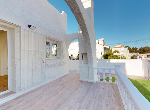Resale - Bungalow - Villamartin - blue lagoon