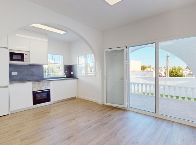 Resale - Bungalow - Villamartin - blue lagoon