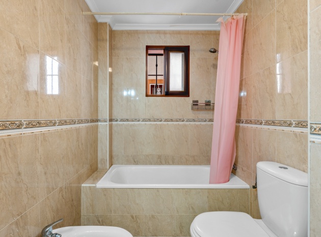 Återförsäljning - Radhus - Daya Vieja