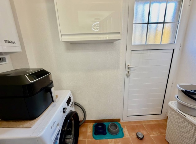 Återförsäljning - Villa - Guardamar del Segura - El Raso