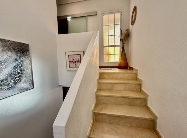 Återförsäljning - Villa - Guardamar del Segura - El Raso