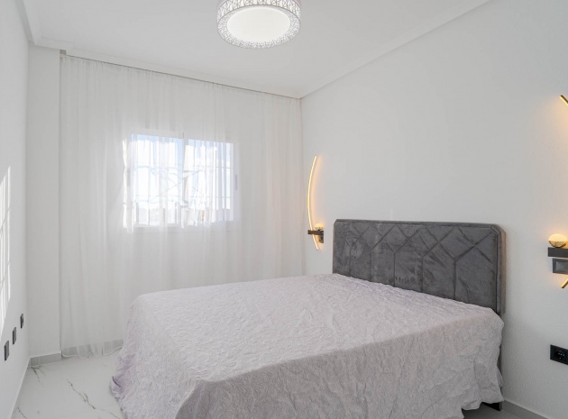 Resale - Apartment - Orihuela Costa - Playa Flamenca