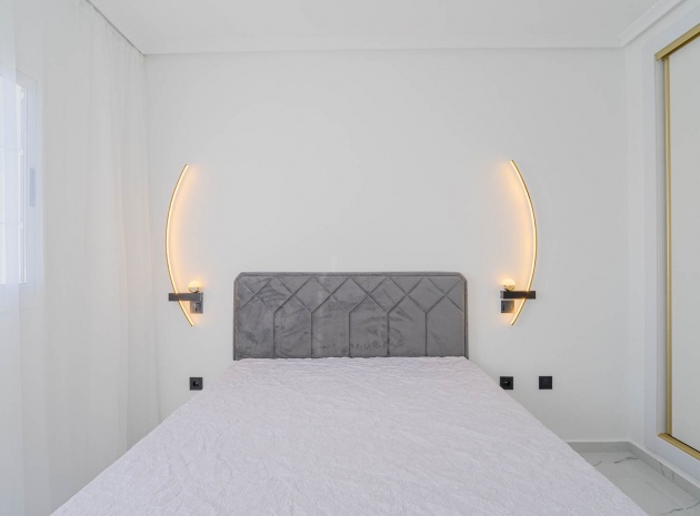 Resale - Apartment - Orihuela Costa - Playa Flamenca