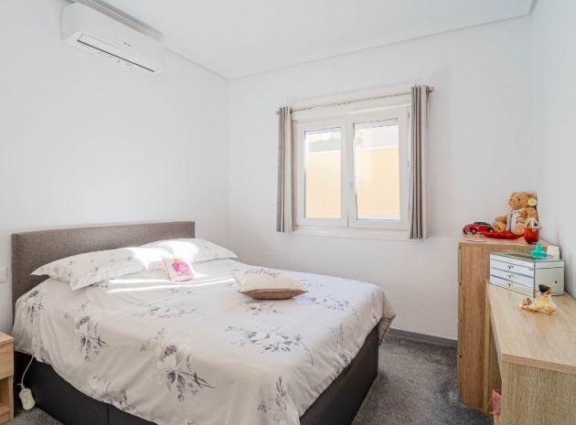 Wiederverkauf - Villa - Orihuela Costa - Los Altos