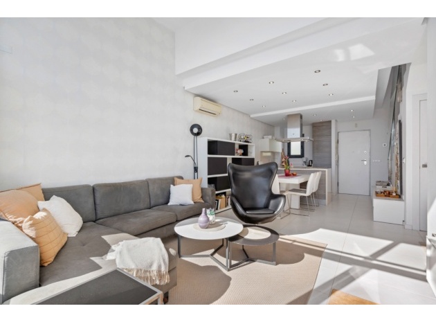 Wederverkoop - Herenhuis - Punta Prima