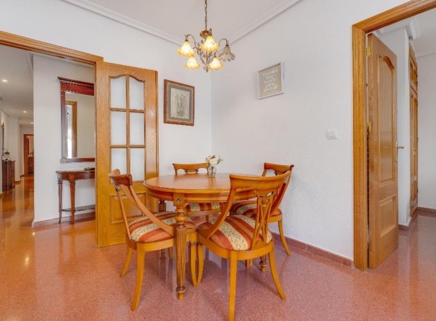 Resale - Apartment - Torrevieja