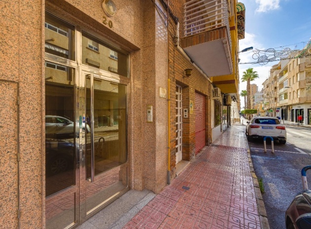 Resale - Apartment - Torrevieja
