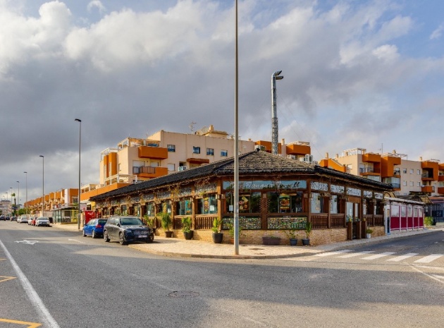 Återförsäljning - Lägenhet - Orihuela Costa - Villamartin
