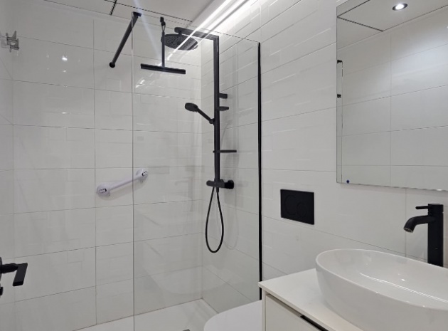 Resale - Apartment - Punta Prima