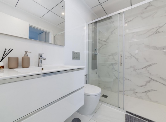 Wiederverkauf - Villa - Orihuela Costa - Villamartin