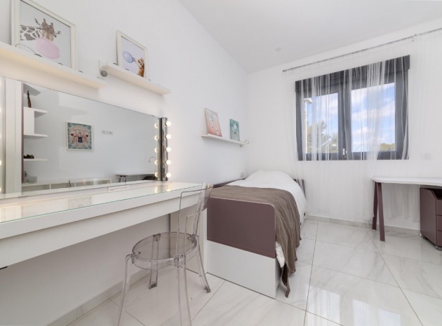 Wiederverkauf - Villa - Orihuela Costa - Villamartin