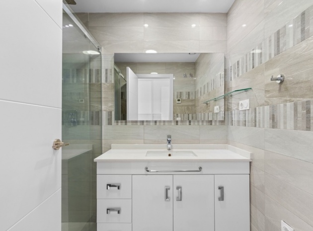 Revente - Appartement - Punta Prima