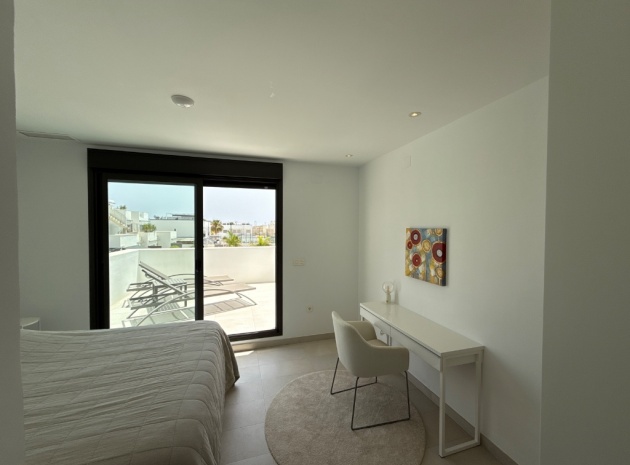 Resale - Apartment - Pilar de la Horadada - Mil Palmeras