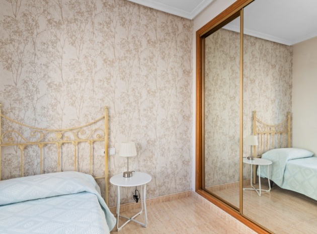 Wiederverkauf - Wohnung - Guardamar del Segura