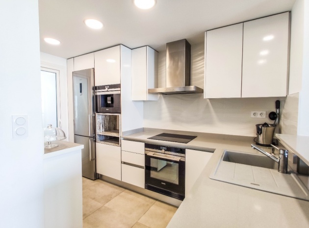 Resale - Apartment - Punta Prima