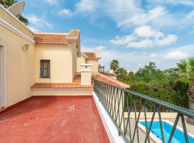 Resale - Villa - Orihuela Costa - Villamartin