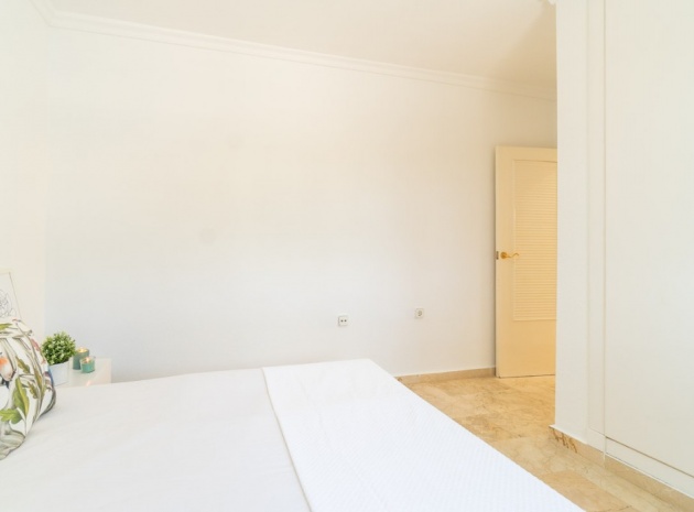 Resale - Villa - Orihuela Costa - Villamartin