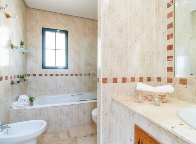 Resale - Villa - Orihuela Costa - Villamartin