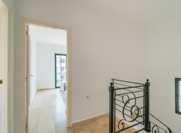 Resale - Villa - Orihuela Costa - Villamartin