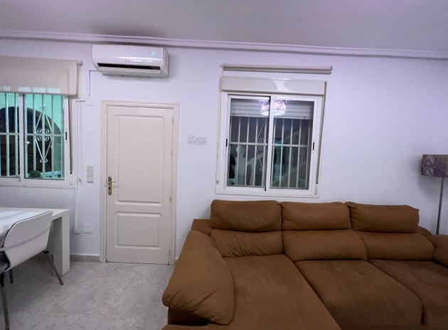 Återförsäljning - Villa - Ciudad Quesada