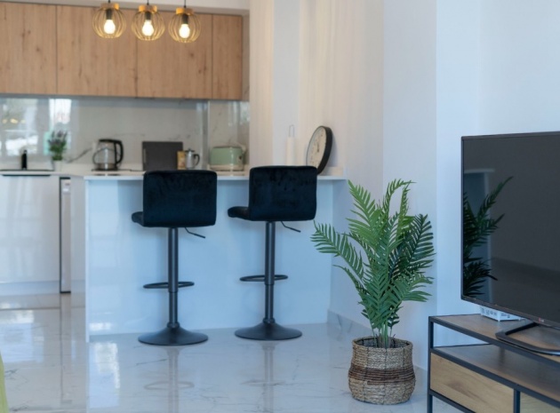 Resale - Apartment - Torrevieja - La Veleta