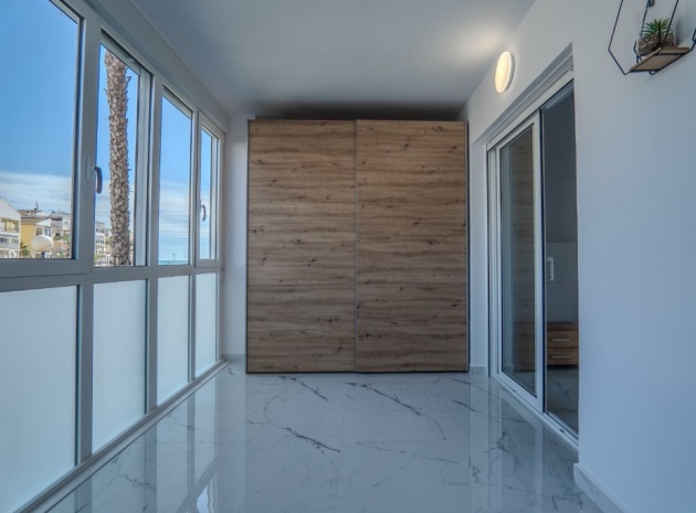 Resale - Apartment - Torrevieja - La Veleta