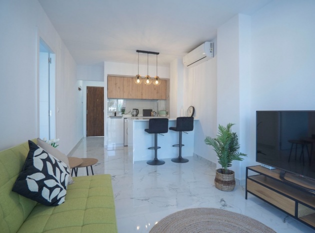 Resale - Apartment - Torrevieja - La Veleta