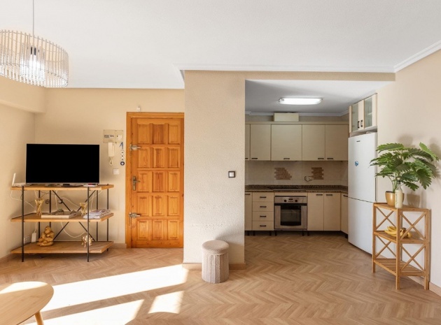 Resale - Apartment - Torrevieja - La Mata