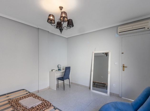 Resale - Apartment - Torrevieja - La Mata