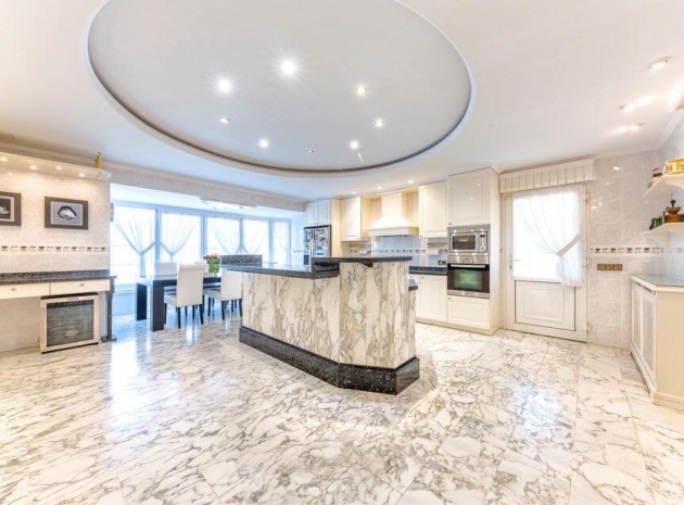 Återförsäljning - Villa - Playa San Juan