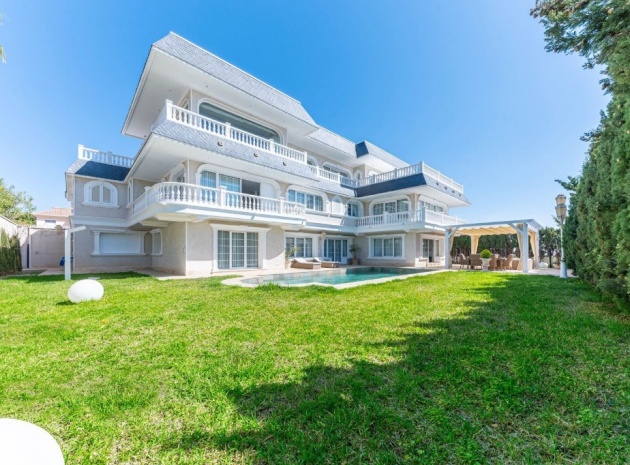 Återförsäljning - Villa - Playa San Juan