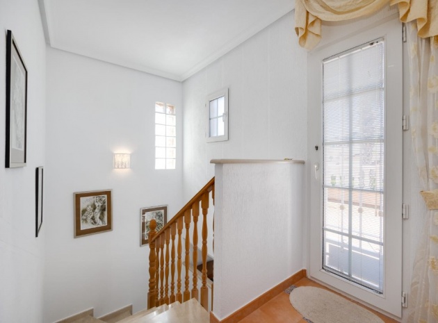 Resale - Villa - Orihuela Costa - La Zenia