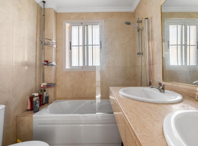 Återförsäljning - Villa - Villamartin