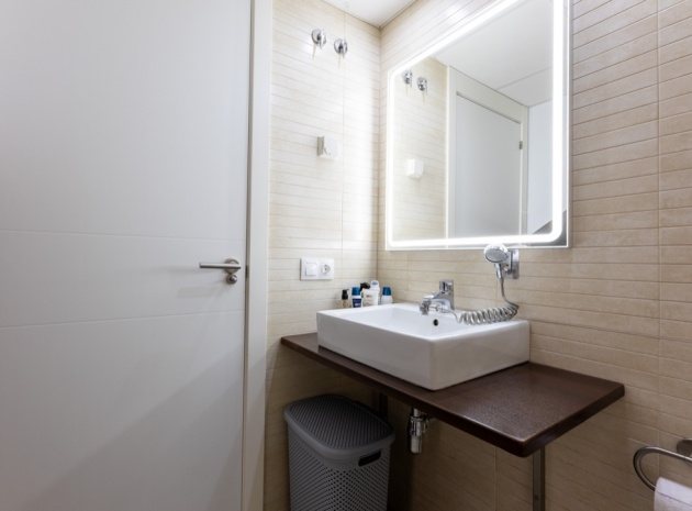 Wederverkoop - Herenhuis - Punta Prima