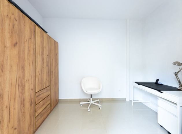 Wederverkoop - Herenhuis - Punta Prima