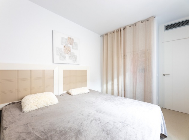 Wederverkoop - Herenhuis - Punta Prima