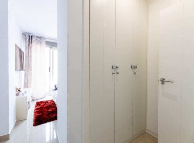 Wederverkoop - Herenhuis - Punta Prima