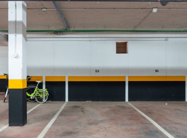 Wederverkoop - Herenhuis - Punta Prima