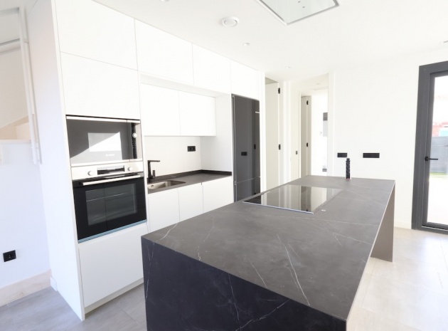 Resale - Villa - Los Alcazares