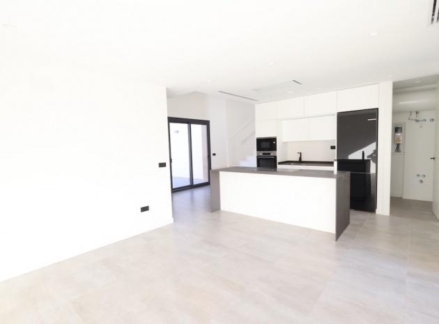 Resale - Villa - Los Alcazares