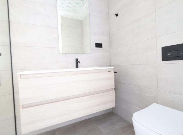 Resale - Villa - Los Alcazares