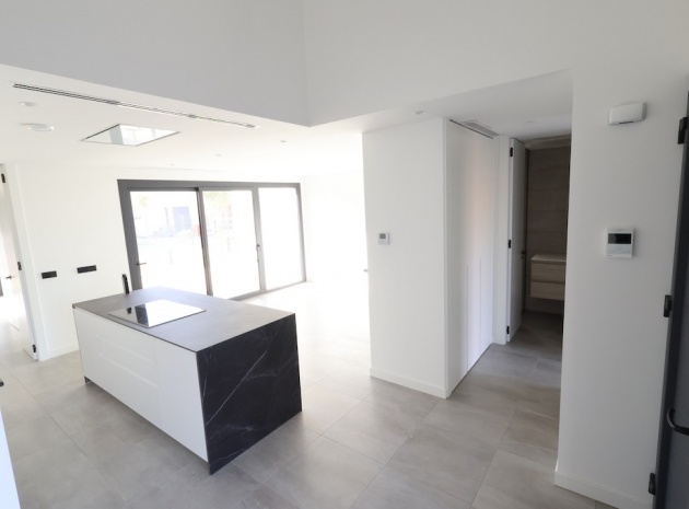 Resale - Villa - Los Alcazares