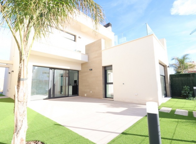 Resale - Villa - Los Alcazares
