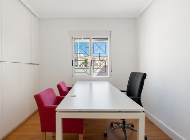 Wiederverkauf - Kommerziell - Torrevieja