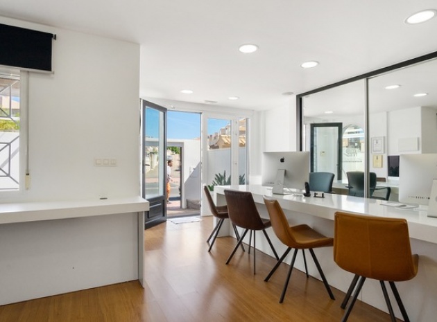 Wiederverkauf - Kommerziell - Torrevieja