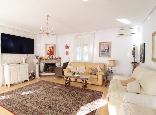 Resale - Villa - La Zenia